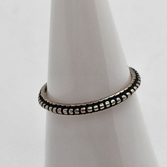 Waldeck Johnson Navajo Sterling Silver Beaded Eternity Band Ring (4.75) - Picture 2 of 7